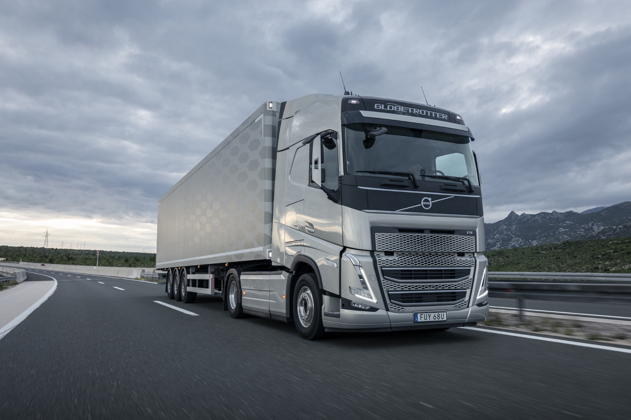 Logistička tvrtka Girteka kupila dvije tisuće kamiona Volvo